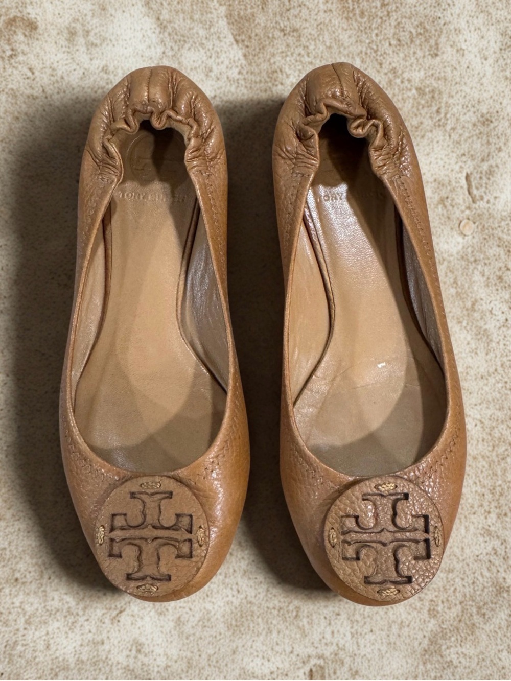 Tory Burch Cognac Leather Logo Ballet Flats size 7 Workwear Vacation Casual